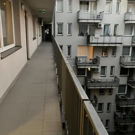 Roland Downtown - Garay Apartman *