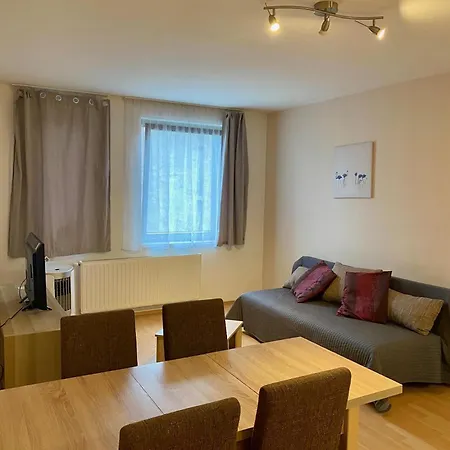 Roland Downtown - Garay Apartment