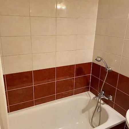 Roland Downtown - Rottenbiller Daire